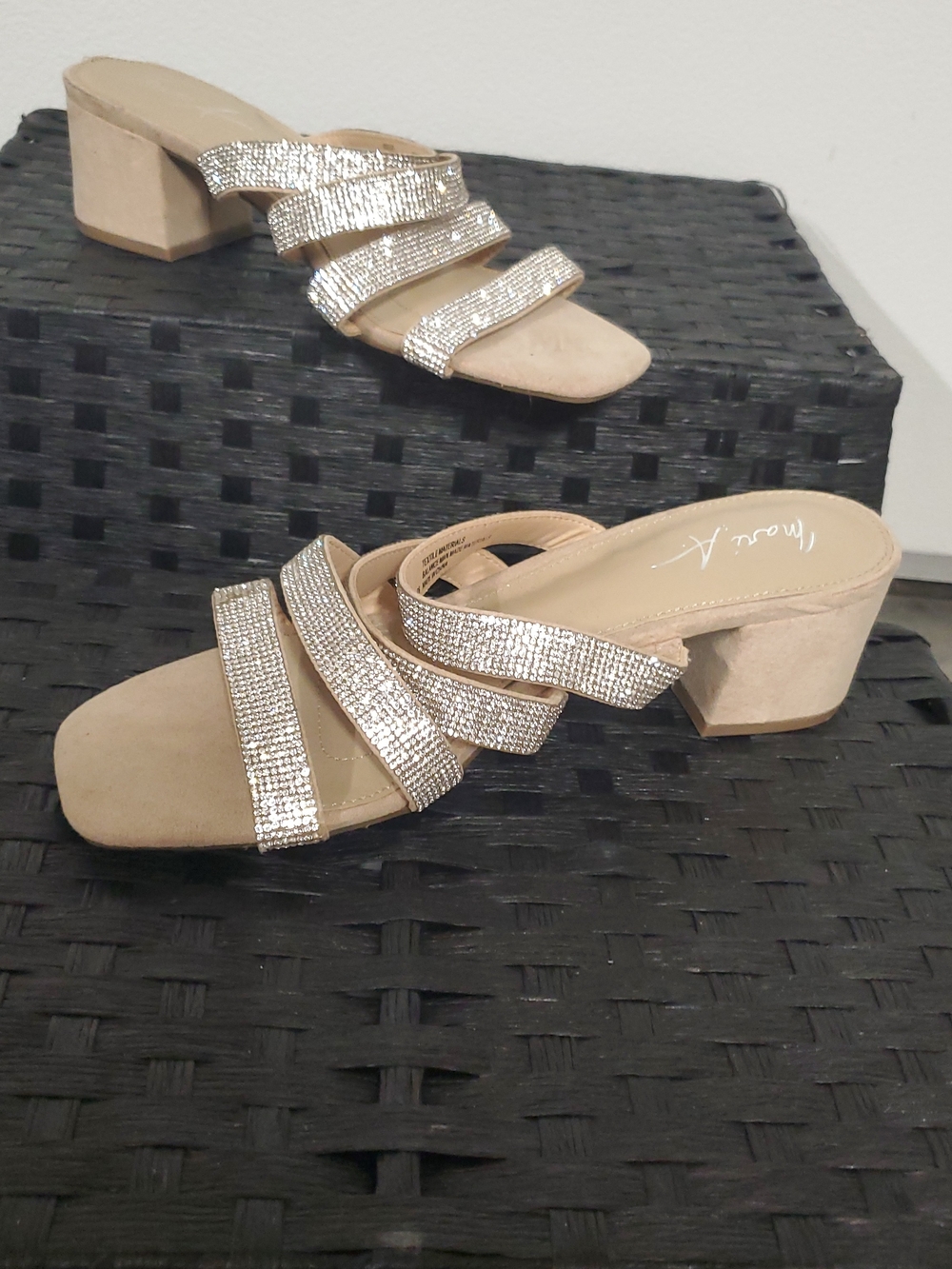 Rhinestone Block Heel Sandals with Metallic Straps - Nude/Gold